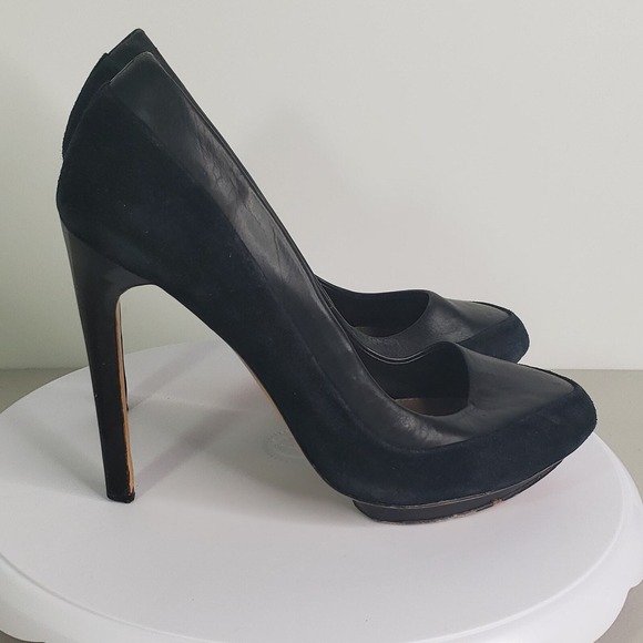 Mark and James Badgley Mischka Black Leather Suede Pointed Toe Pumps Heels 7.5 - Picture 2 of 11